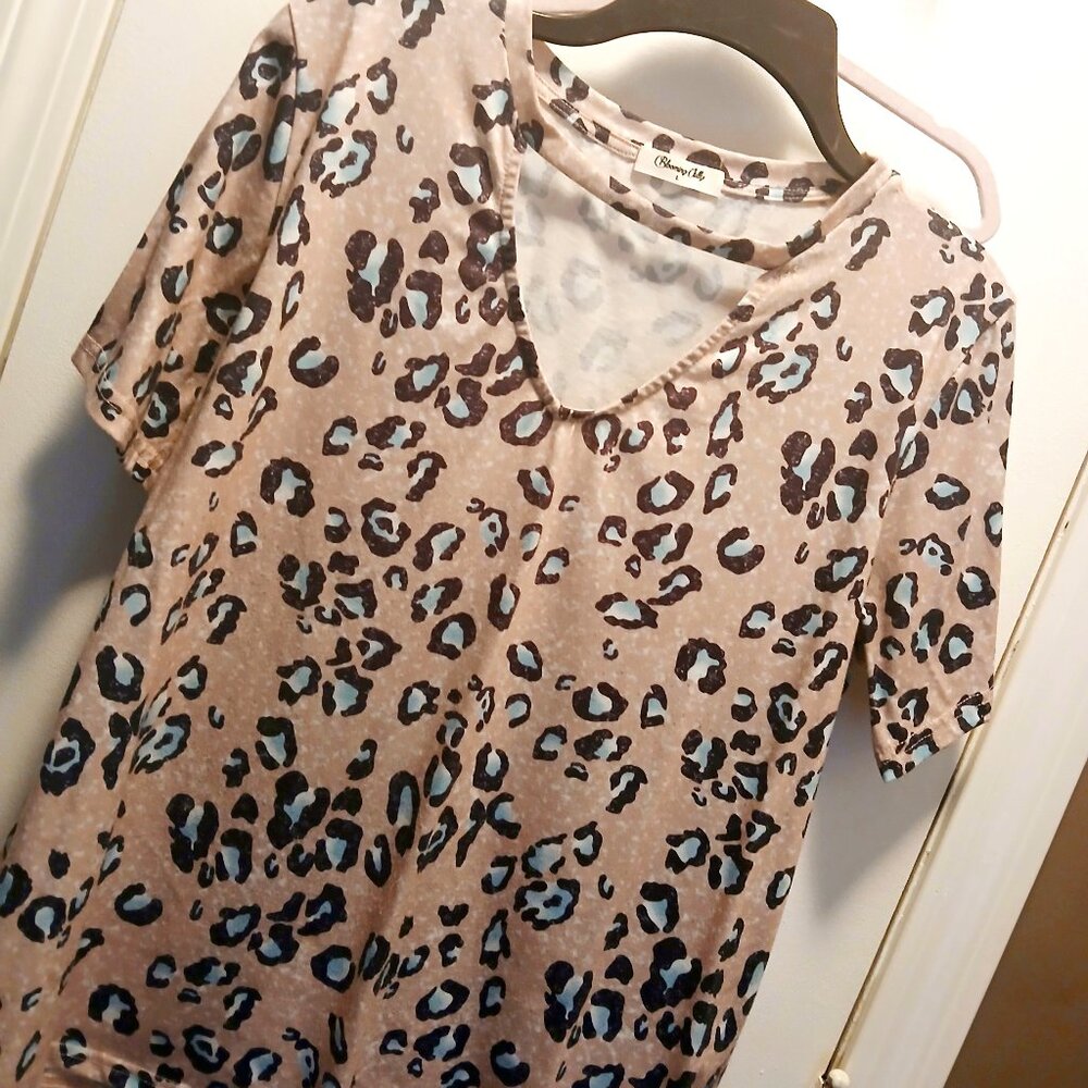 Pink Leopard Print Tee EUC